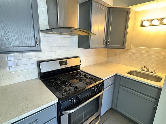 3rd image of 4130-4132 Fisher St #4130-4