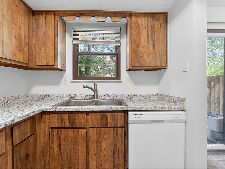 6477 Brookedge Ct — Photo 15