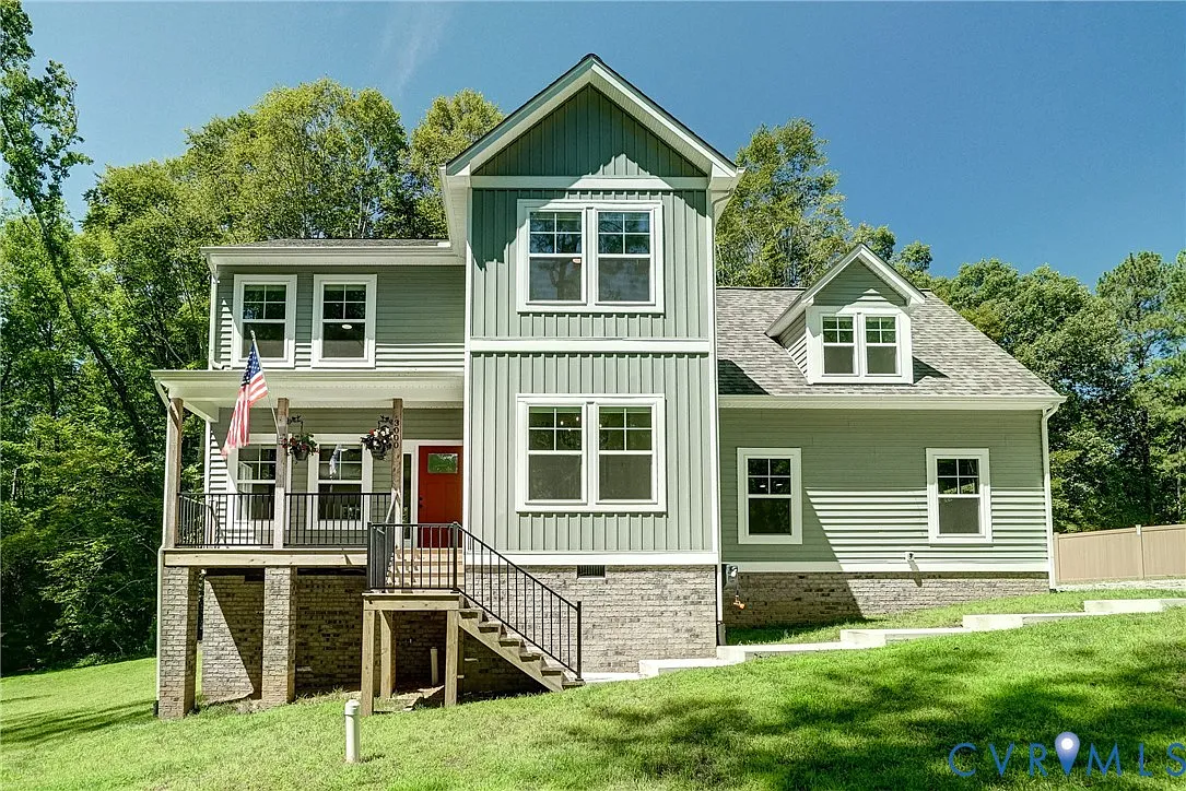 4 bed, 3.0 bath, 1938 sqft, $2,800 — Photo 1