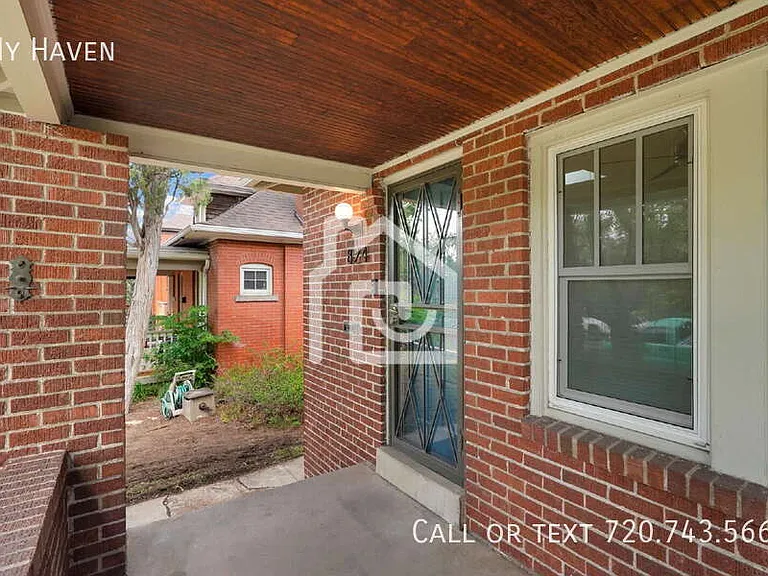 824 S Grant St — Photo 3
