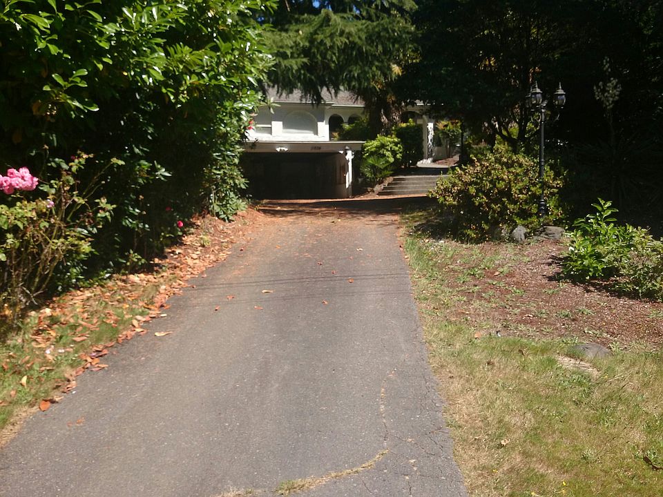 2nd image of 11824 9th Ave NW