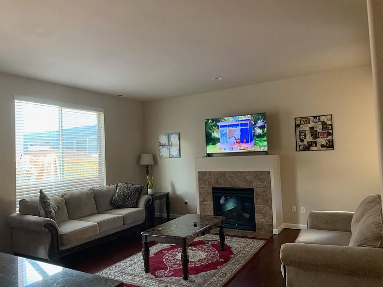 9214 1st St SE — Photo 3