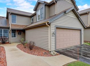 2010 Bobolink Ave, Grafton, WI 53024