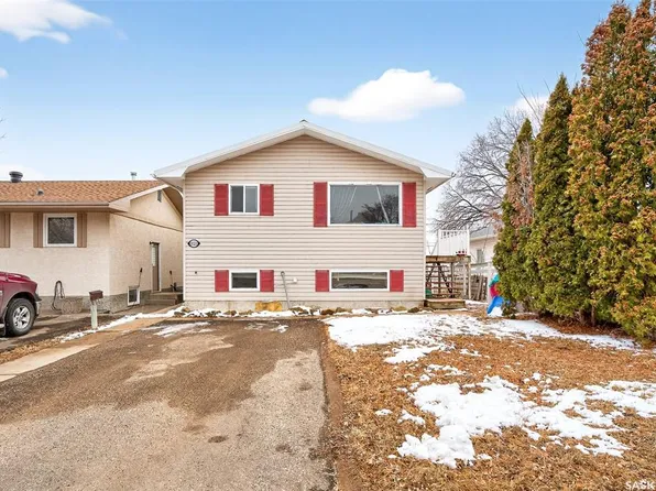 1123 Athabasca STREET W, Moose Jaw, SK S6H 2E8