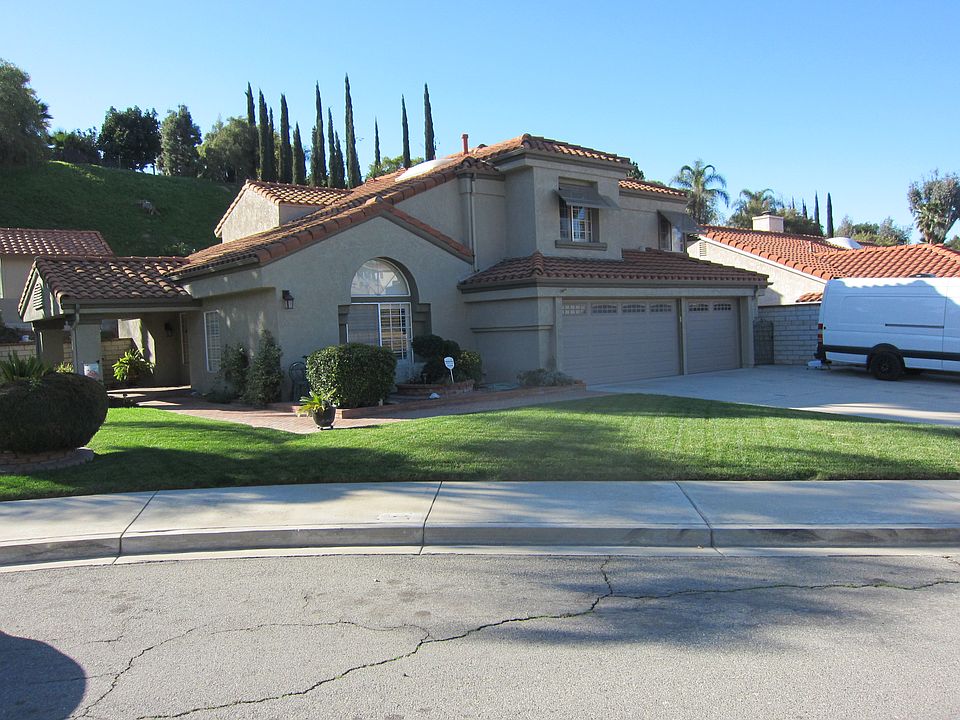 1st image of 28767 Sycamore Dr