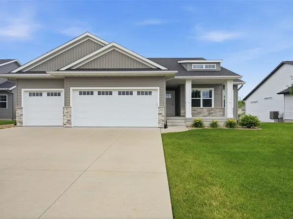 1735 Cottage Ridge Dr, Marion, IA 52302