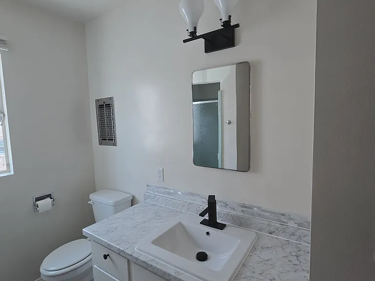 526 S Saint Andrews Pl #28 — Photo 48