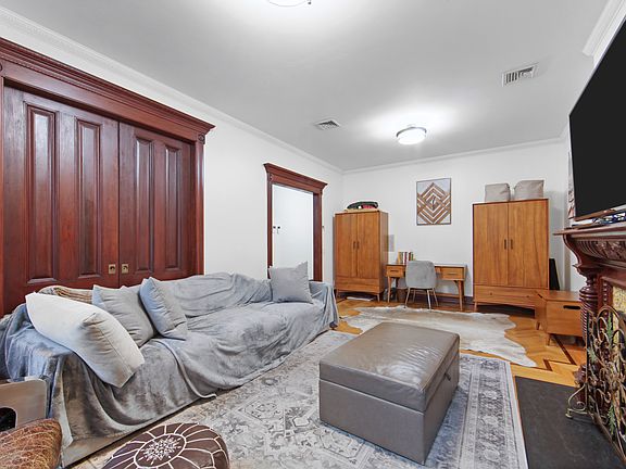 3rd image of 112 E 17th St APT 3W