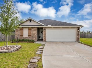 9802 Palm Royal Dr, Baytown, TX 77521