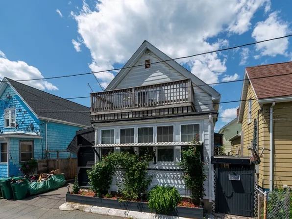 16 Light Street Ct, Lynn, MA 01905