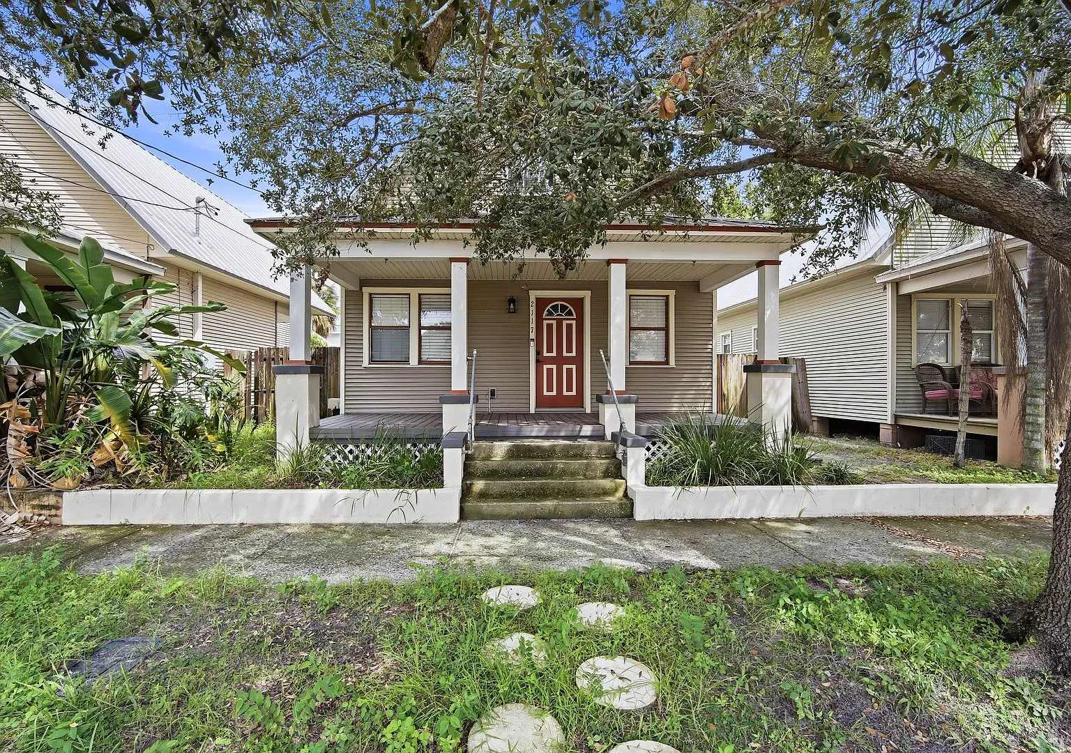 Charming 3 Bed, 3 Bath Home in Old West Tampa — Photo 1