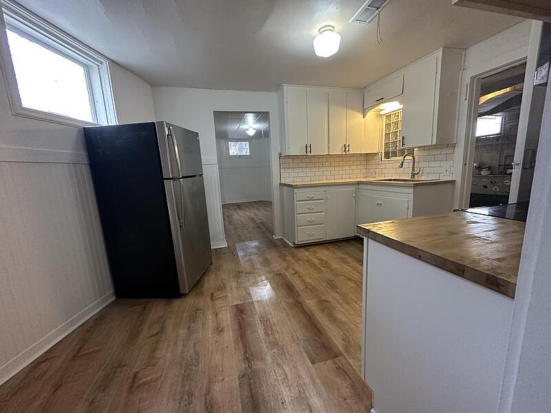 1st image of 1329 11th Ave #3
