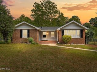 119 Bluebird Ln, West End, NC 27376