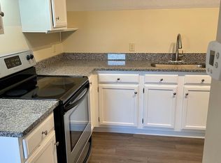 5 Myrtle St APT 3, Auburn, ME 04210