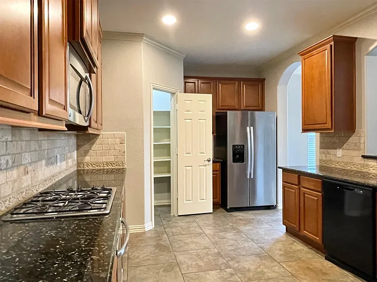26100 Brickhill Dr — Photo 12