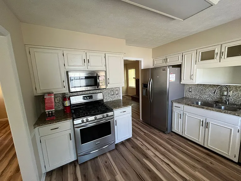 6016 Harvest Dr — Photo 3