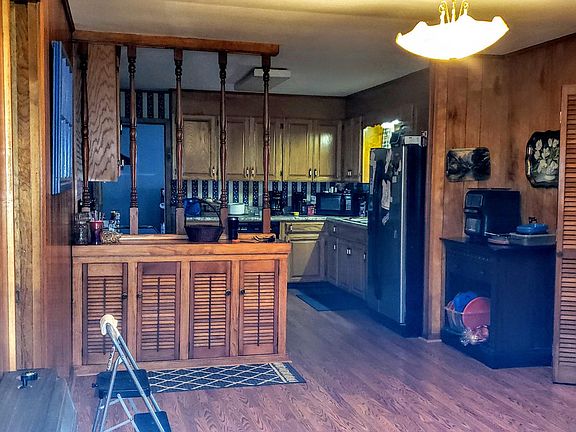 4th image of 101 Rosewood Dr