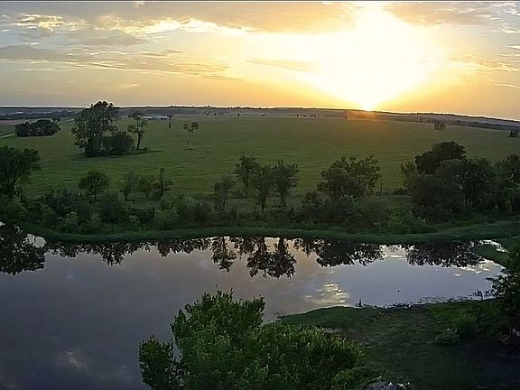 3rd image of 8605 Chestnut Rd