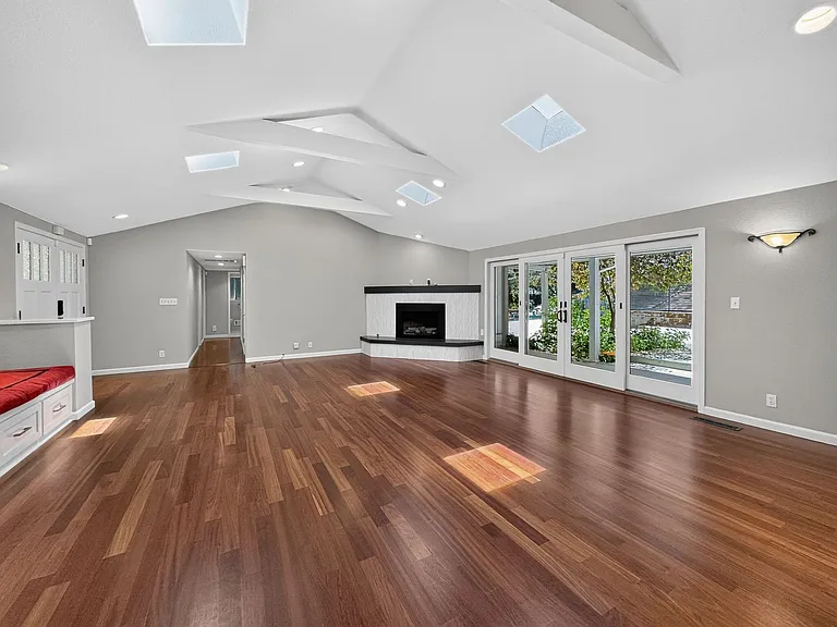 1 Kirkcrest Ct — Photo 6