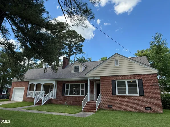 1004 W Divine St, Dunn, NC 28334