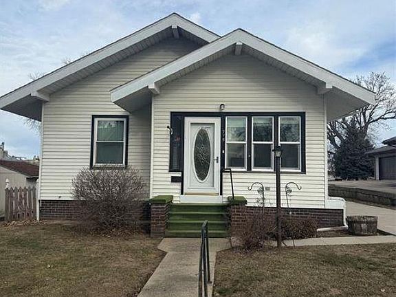 2nd image of 715 1st St