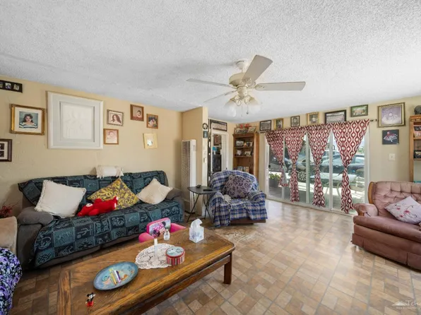 9060 Avenue R E #4, Littlerock, CA 93543