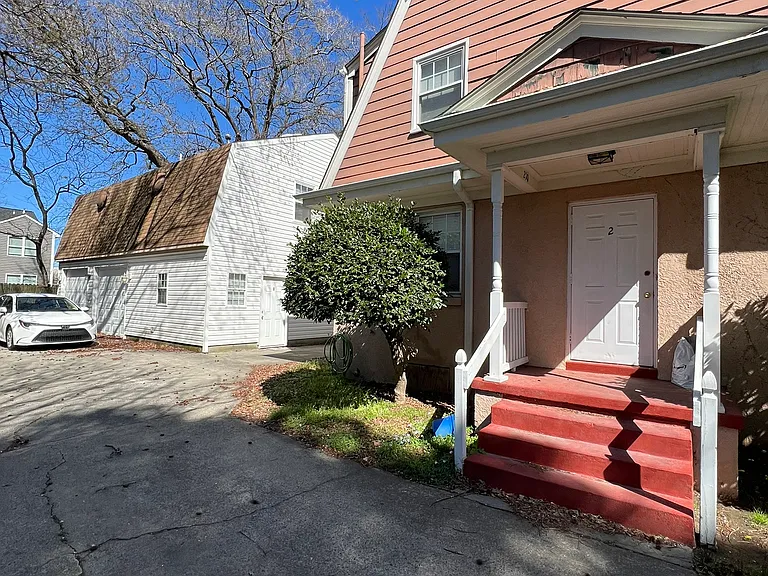 210 Pennsylvania Ave #2 — Photo 2
