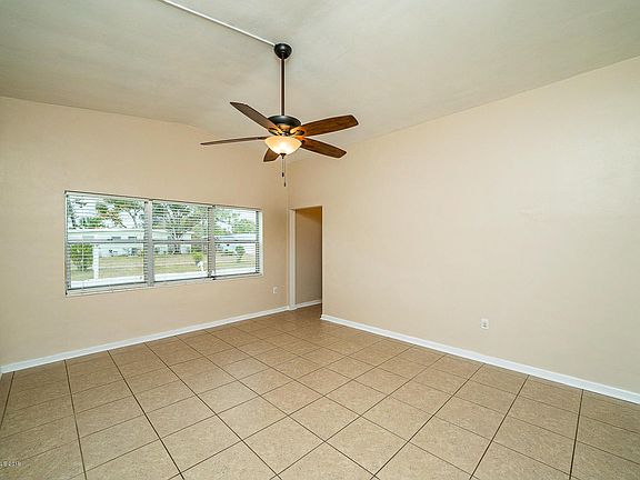 5th image of 1923 Tyler Ave