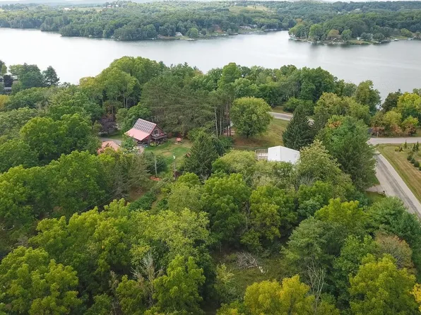 L59 East Redstone Drive #59, La Valle, WI 53941