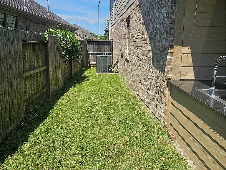11518 Harmony Summit Trce — Photo 28