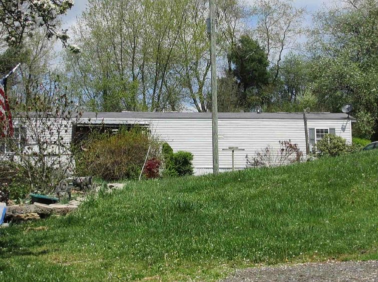 2nd image of 5681 Snake Creek Rd