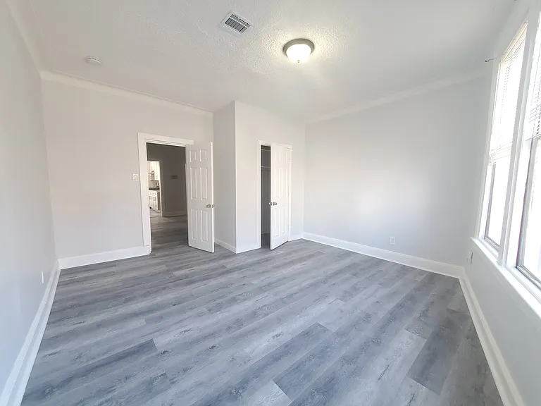 106 Ocean Ave #2L — Photo 3