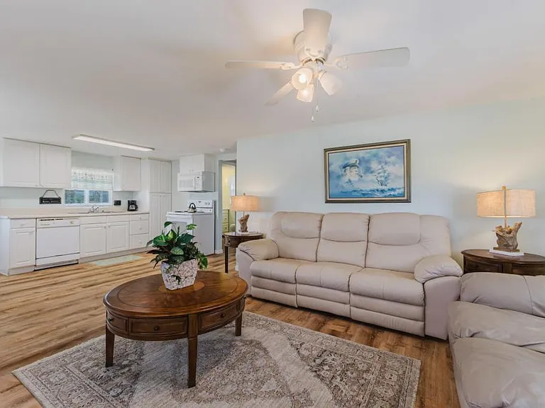 950 San Carlos Dr — Photo 12