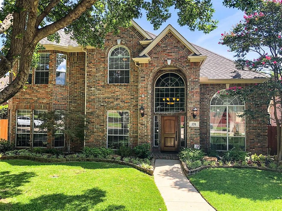 1st image of 2704 Chase Oak Dr