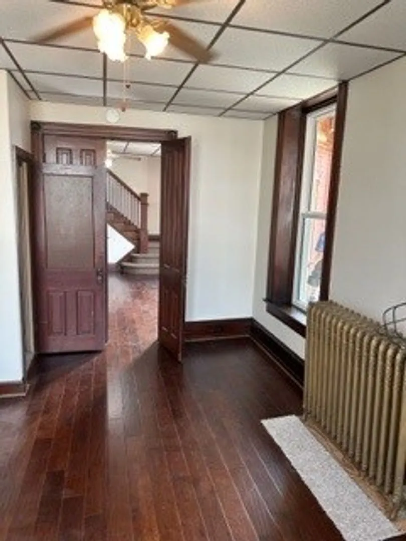 402 North Railroad Street — Photo 3