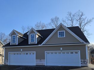 210 Boulder Ct #210, Bristol, CT 06010