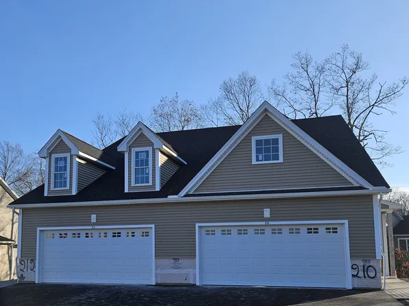 210 Boulder Court #210, Bristol, CT 06010
