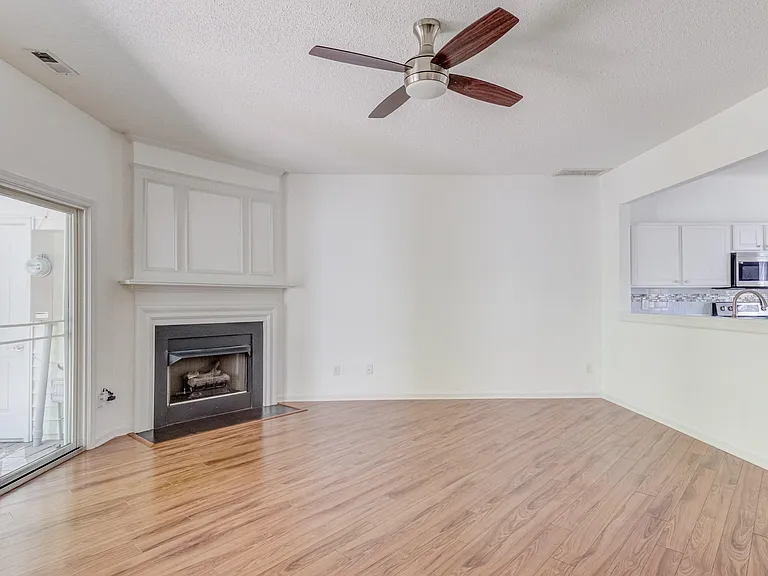 306 Orchard Park Dr — Photo 13