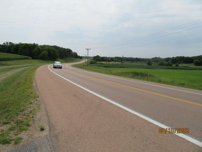 Jonathan Carver Pkwy, Chaska, MN, 55318