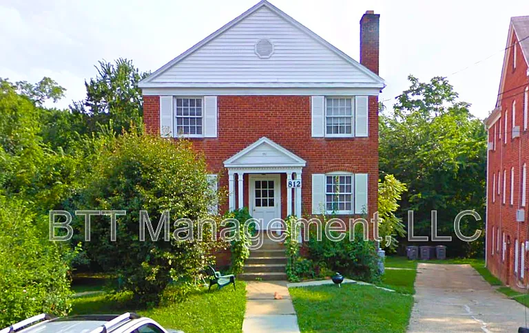 812 Greenwood Cir #4 — Photo 38