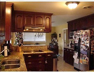 3rd image of 4113 Lake Villa Dr