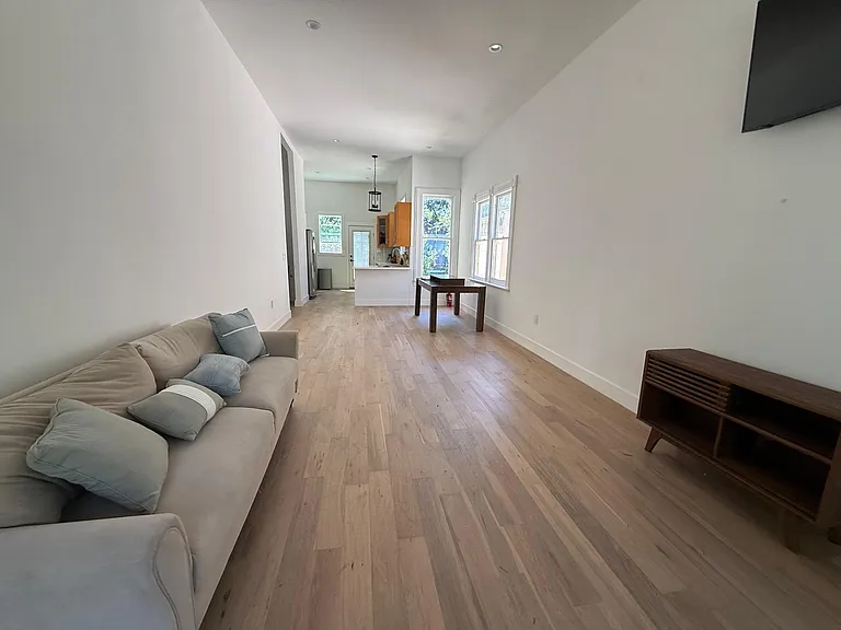 927 Chester St #1 — Photo 2