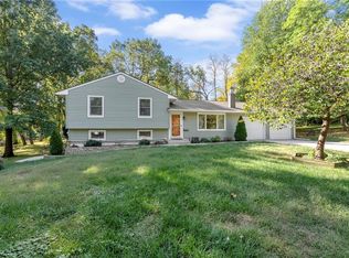 9931 W 56th St, Merriam, KS 66203