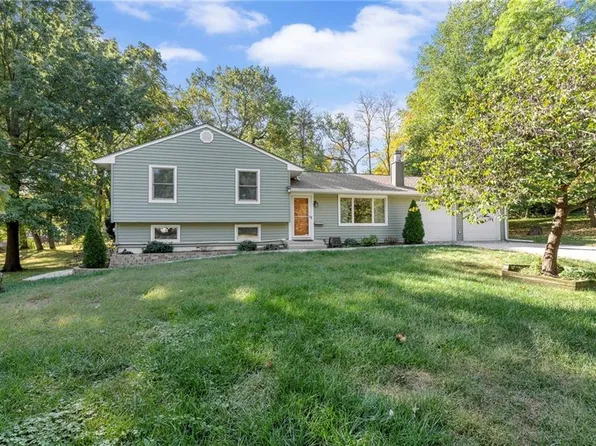 9931 W 56th St, Merriam, KS 66203