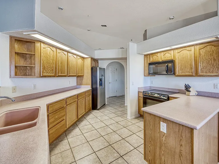 2601 E Suma Dr — Photo 9