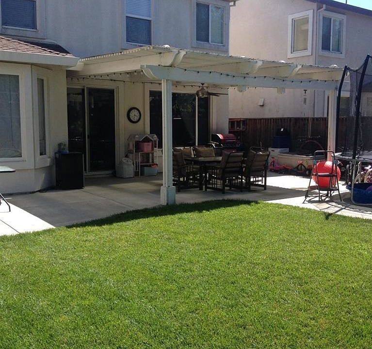 2nd image of 711 Alexandra Dr