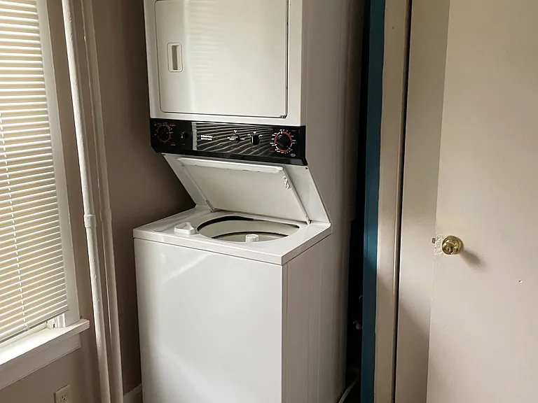 614 S Brooks St #1 — Photo 8