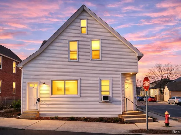 2433 Pulaski St, Hamtramck, MI 48212