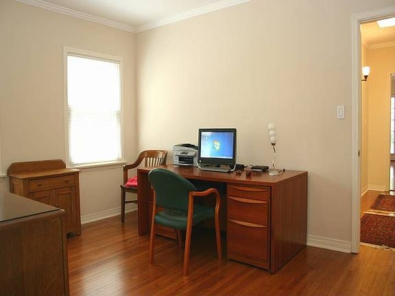 4th image of 2163 Balsam Ave