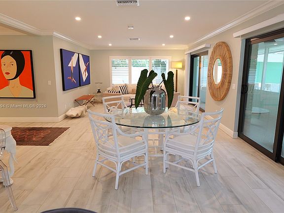 4th image of 895 Indian Ln